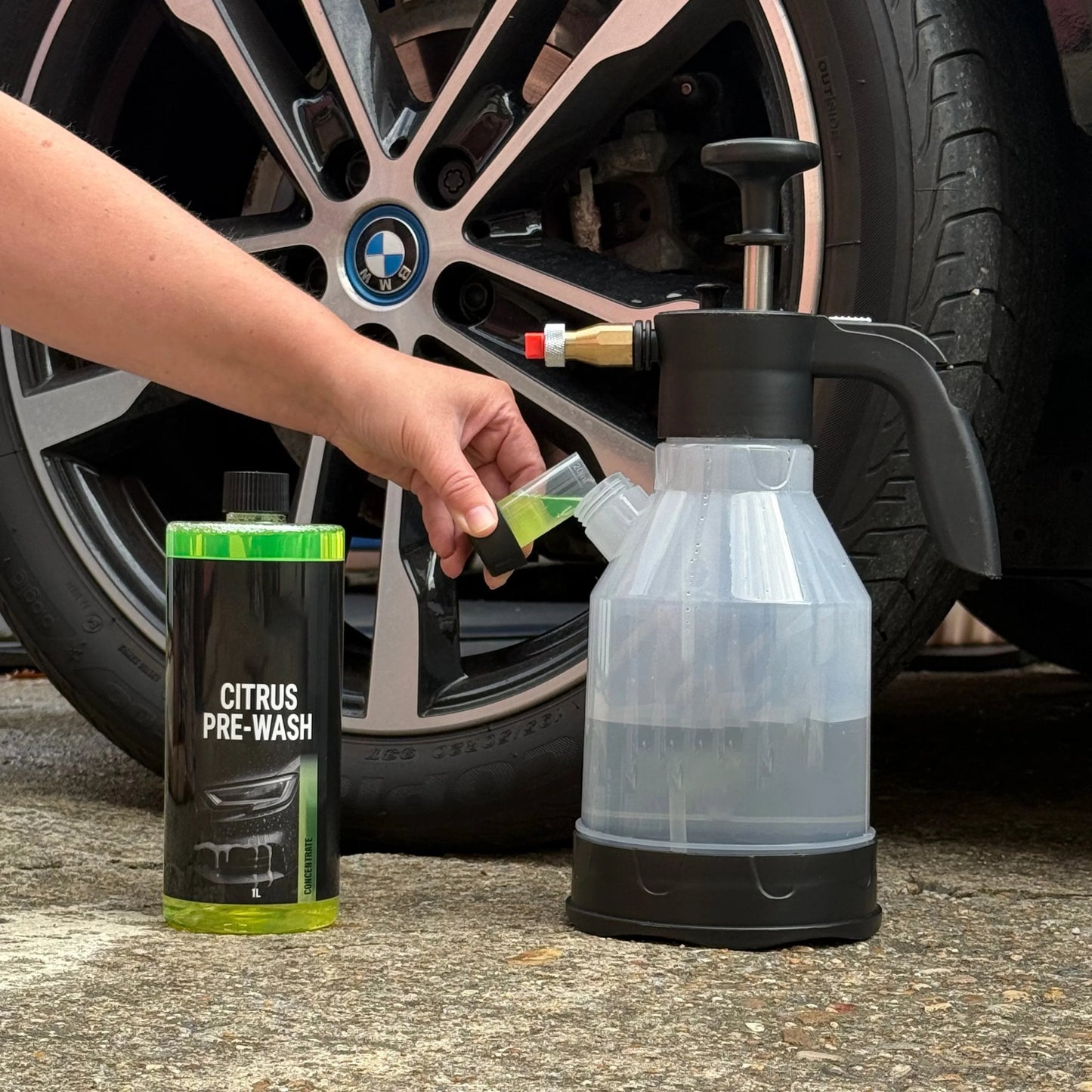 💪2L pump foam sprayer (3 nozzles for free)